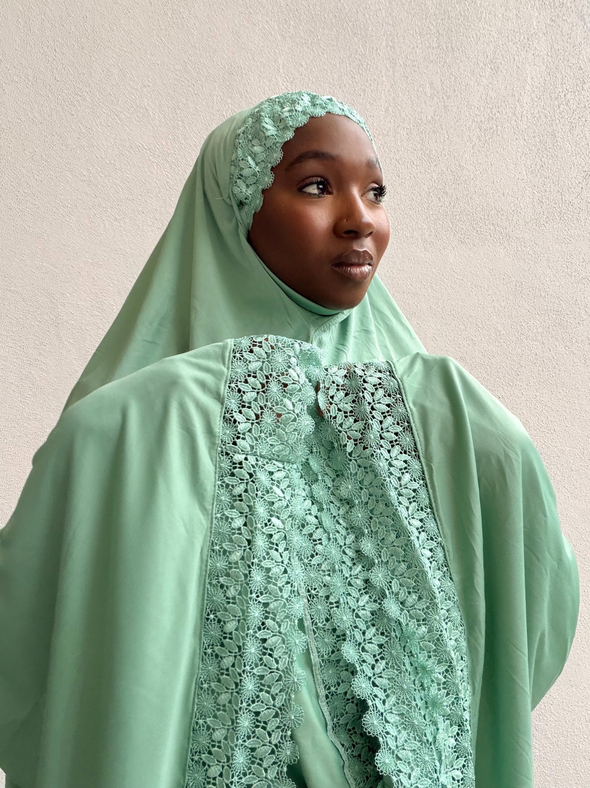 Robe Malaisienne Brodée Lycra